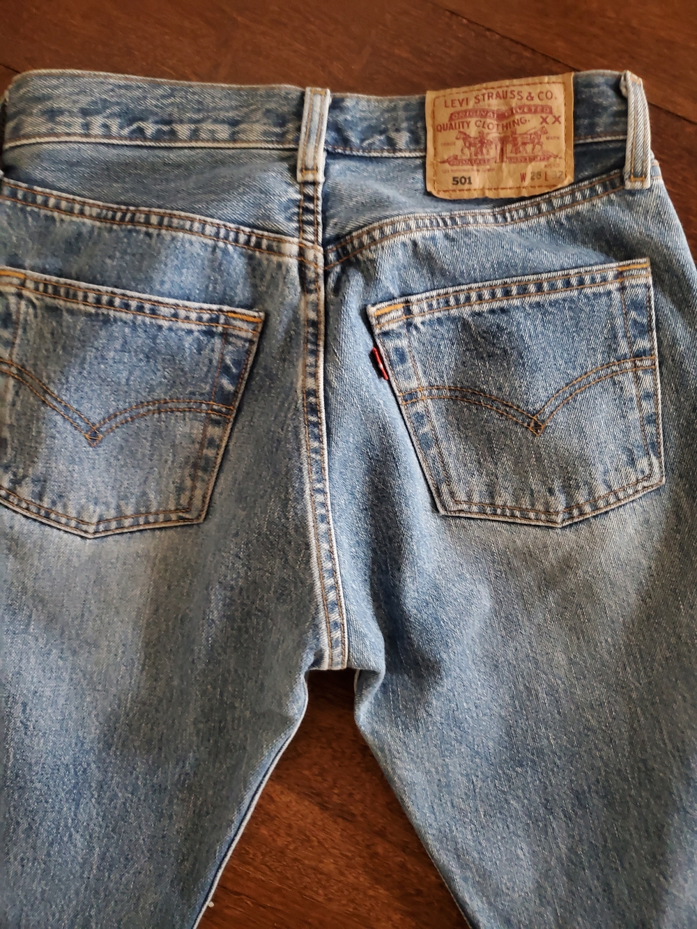 Vintage Levi's 501 Classic Blue Denim Jeans - Picture 3 of 8